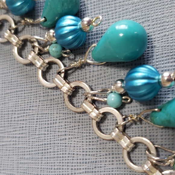 New Beautiful Turquoise Toggle Charm Style Bracelet - Picture 3 of 4